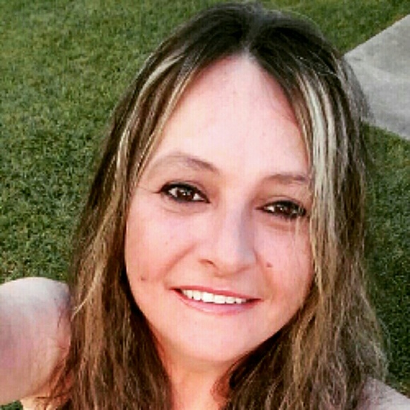 Hello All. I'm Chelle - Picture 3 of 5